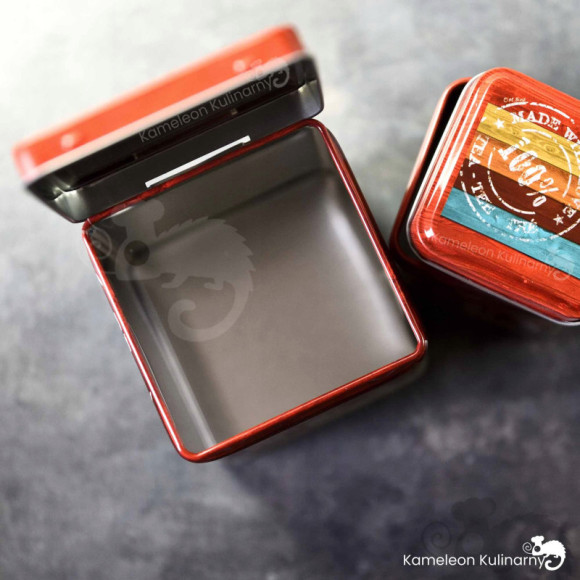 PUSZKA METALOWA na herbatę LOVE NA ZAWIASY 100g PUSZKA METALOWA na herbatę LOVE NA ZAWIASY 100g