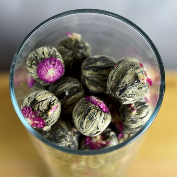 HERBATA KWITNĄCA BIAŁA I ZIELONA FLOWER LICHI BALL - MALINA