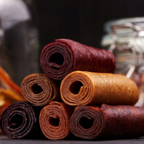ROLLSY OWOCOWE OWOCOROLKI CZARNA PORZECZKA 50g KAMELEON KULINARNY ROLLSY OWOCOWE OWOCOROLKI CZARNA PORZECZKA 50g KAMELEON KULINARNY
