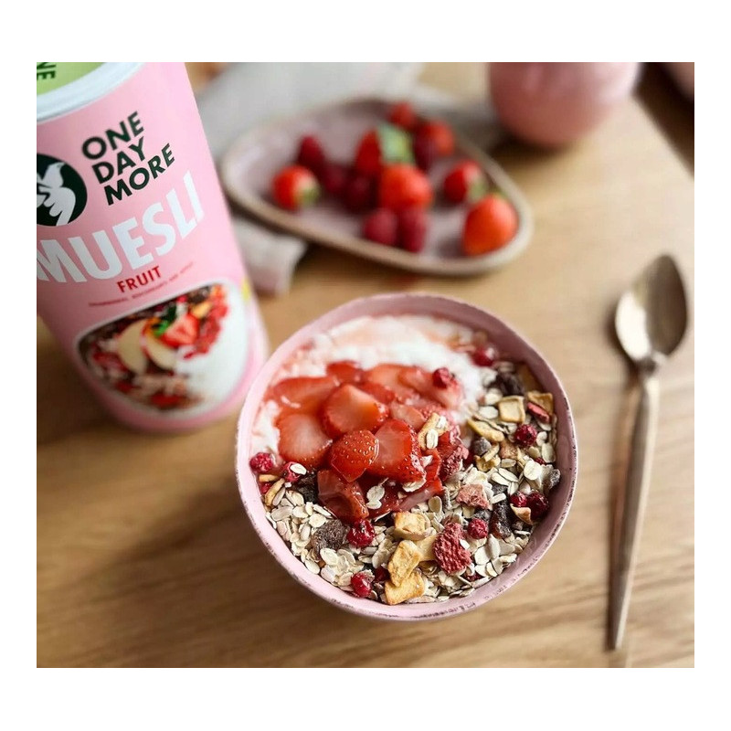 OneDayMore MUSLI OWOCOWE 400g Liofilizowana truskawka i Porzeczka + Jabłko