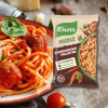 Knorr NUDLE O SMAKU BBQ RIBS ŻEBERKA 66g zupka chińska makaron danie błysk. Knorr NUDLE O SMAKU BBQ RIBS ŻEBERKA 66g zupka chińska makaron danie błysk.
