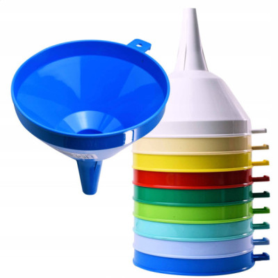 LEJEK PLASTIKOWY DO BUTELEK 160 mm otwór dół fi 15 mm 1,5cm - kolor losowy
